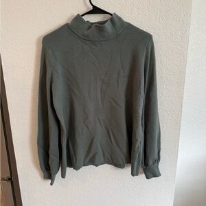 Vici Women's Green Turtleneck Sweater